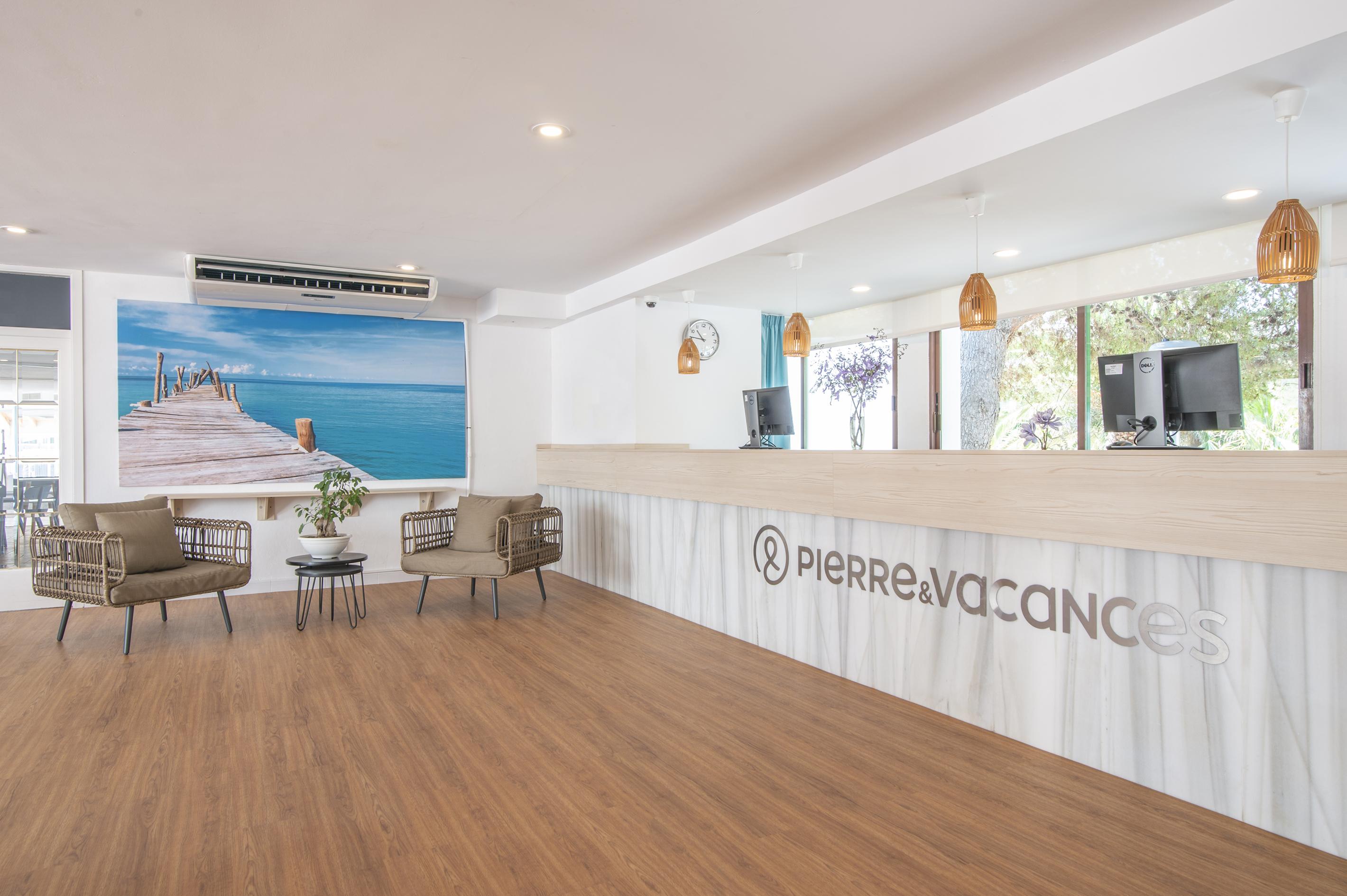 Aparthotel Pierre & Vacances Mallorca Cecilia Portocolom  Exterior photo